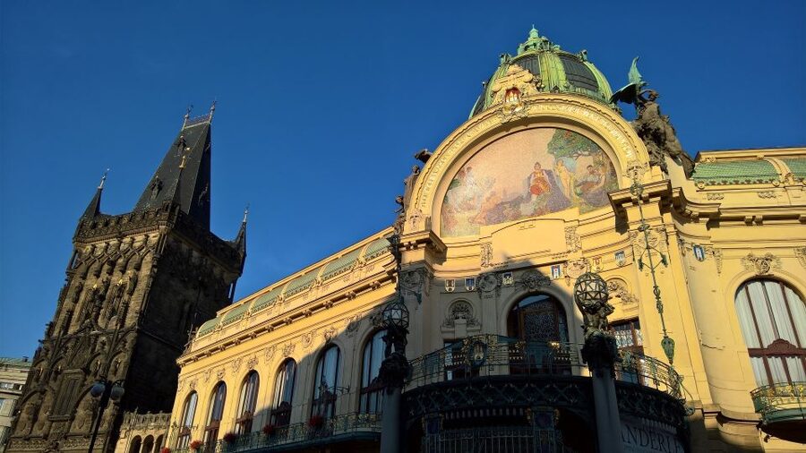 Prague: Vintage Car Ride and Walking Tour - Vintage Car Hour: The Best Way to Start Prague