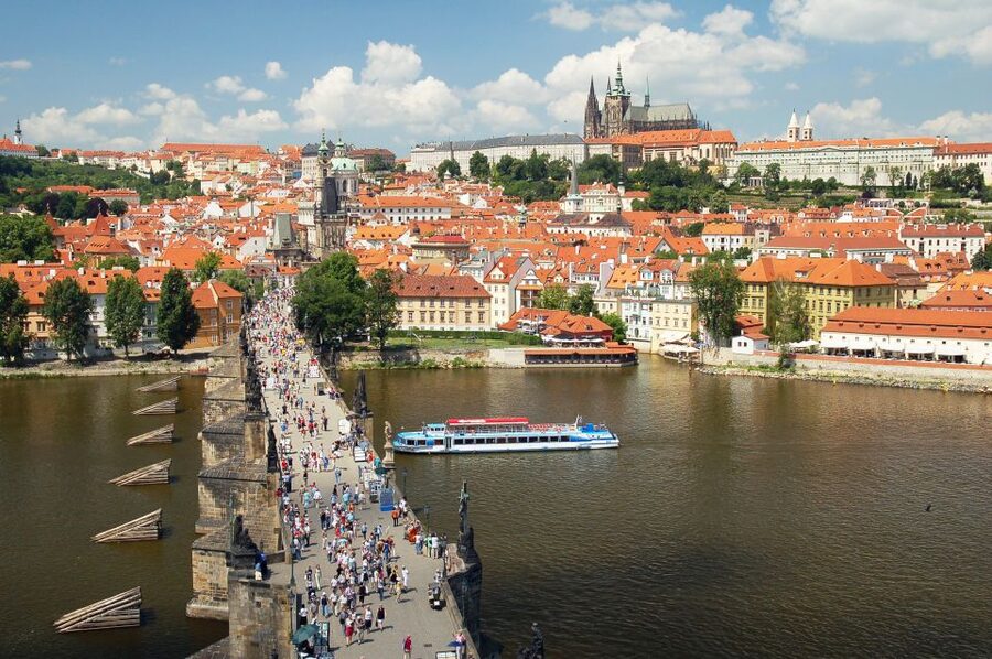 Prague: Vintage Car Ride and Walking Tour - Pickup, Private Group Size, and Why It Matters