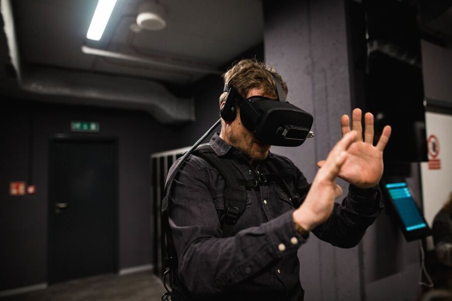 Prague: Virtual-Reality Time-Travel Experience to 1593 - Free-Roaming Hyper-Reality in Seven Rooms