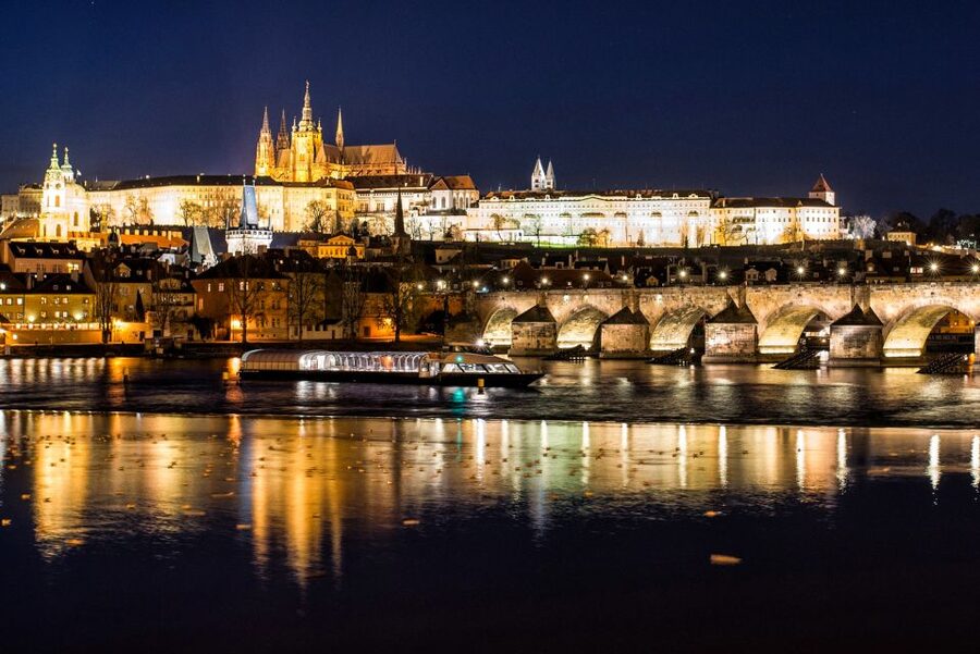 Prague: Vltava River Night Cruise with Buffet - Prague Castle After Dark: The Main Event From the Water