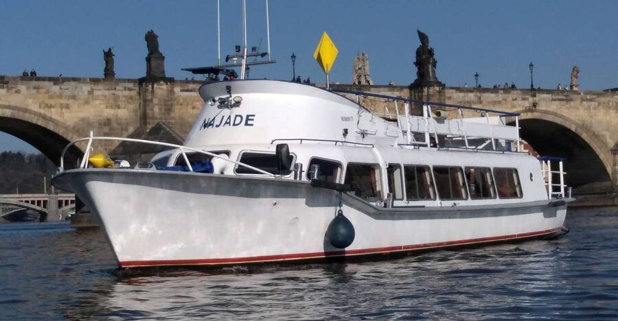 Prague: Vltava River Private Boat Party with Drinks - Why a private boat party is a smart Prague move