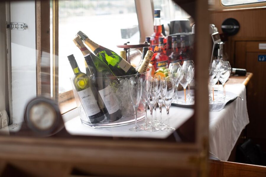 Prague: Vltava River Private Boat Party with Drinks - Who should book this Vltava private boat party