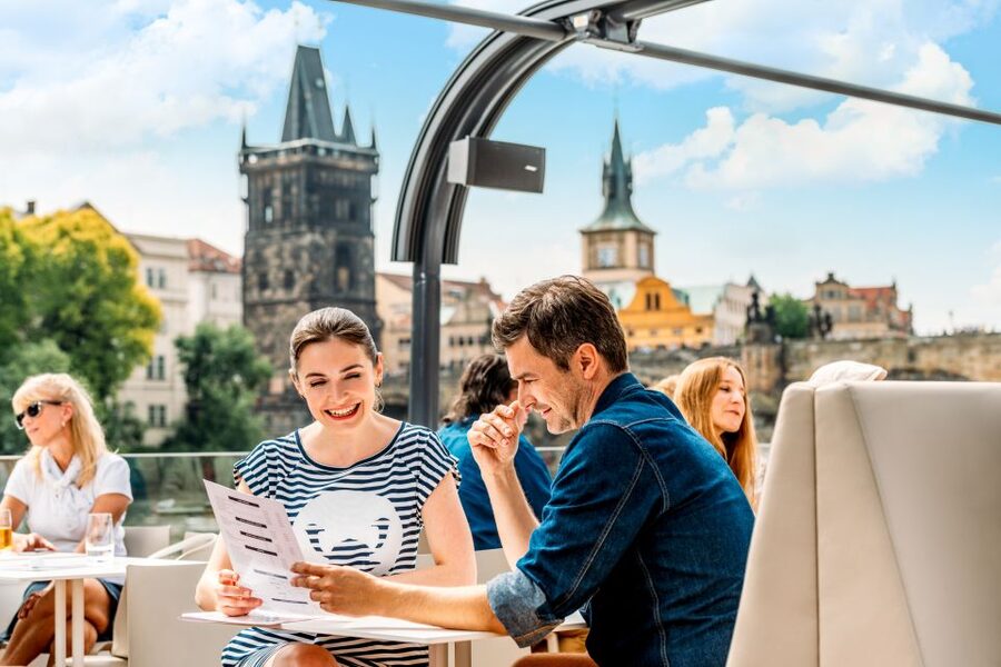 Prague: Vltava River Sightseeing Cruise - Timing tips: how to choose your start time and where to stand