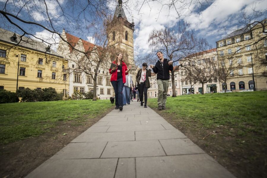 Prague: World War 2 and Operation Anthropoid Walking Tour - Petschek Palace and Charles Square: buildings that help you read the past