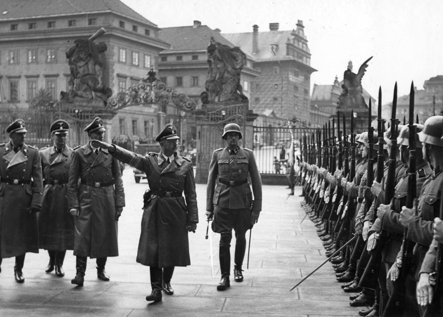 Prague: World War II and Communist History Tour - Walking Into Prague’s 20th Century, One Stop at a Time