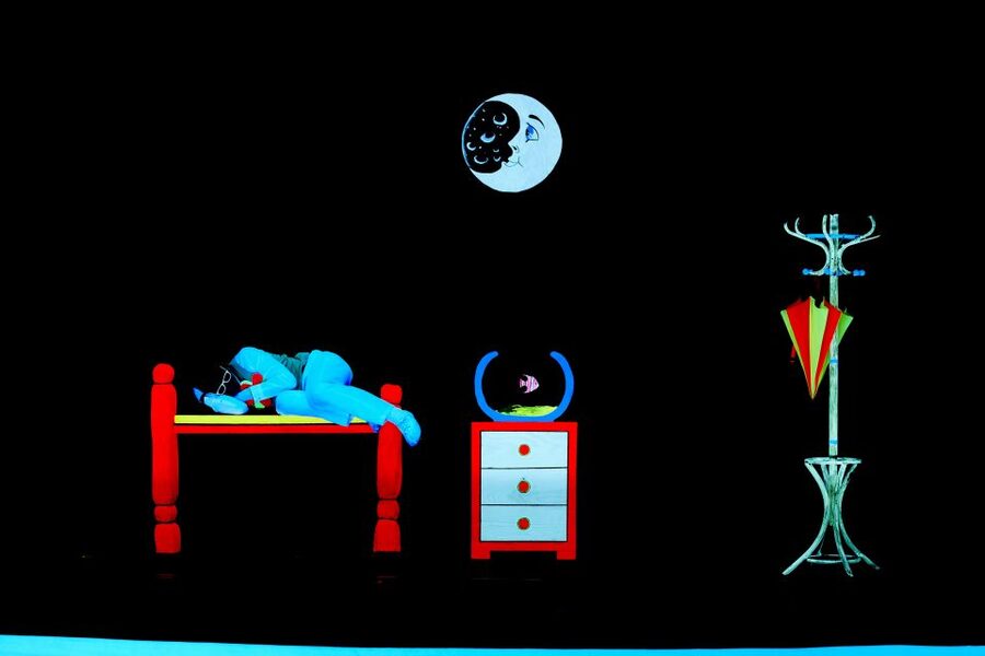 Prague: WOW Show Black Light Theater - Non-verbal storytelling: why you do not need Czech to enjoy it