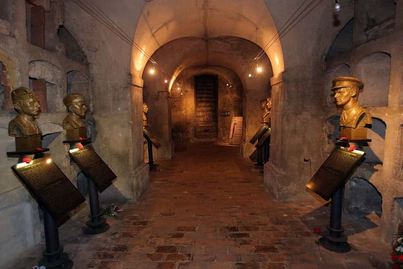 Prague: WWII Tour with Local Historian SMALL GROUP - A 2.5-hour WWII story told street-by-street