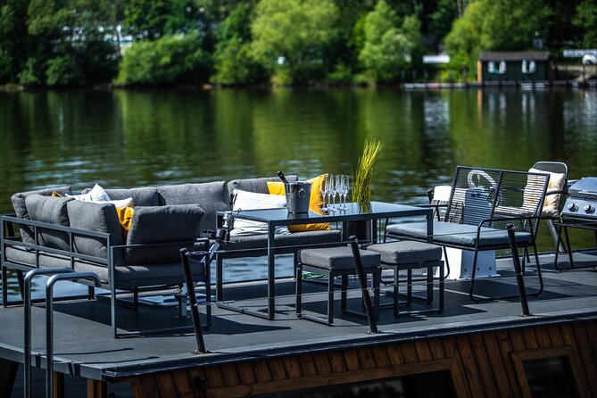 Prague YachtBoat CLASSIC cruise with Unlimited Beer or Prosecco - Why this YachtBoat Classic cruise works for groups