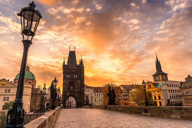 Private 4-hour City Tour of Prague with driver & official guide w/ Hotel pick up - Prague Castle stop: quick views, with entrance fees to plan