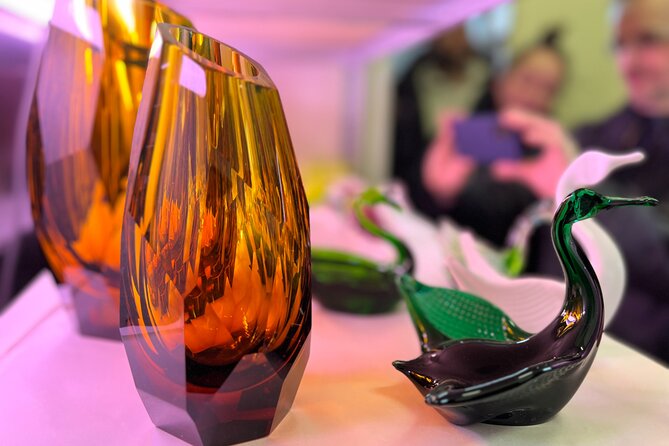 Private Bohemian Glass and Czech Crystal Tour with lunch included - Hot-shop Watch Time at Jiri Pacinek’s Glass Works