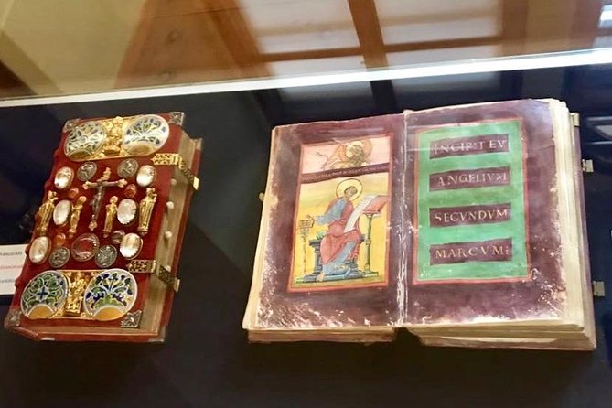 Private Custom Tour of Strahov Library and Prague - Price and value: what $463.79 per person is paying for
