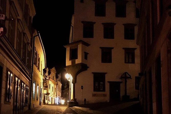 Private evening tour Cesky Krumlov Old Town and Castle area - Value and price: paying for people, not just entrances