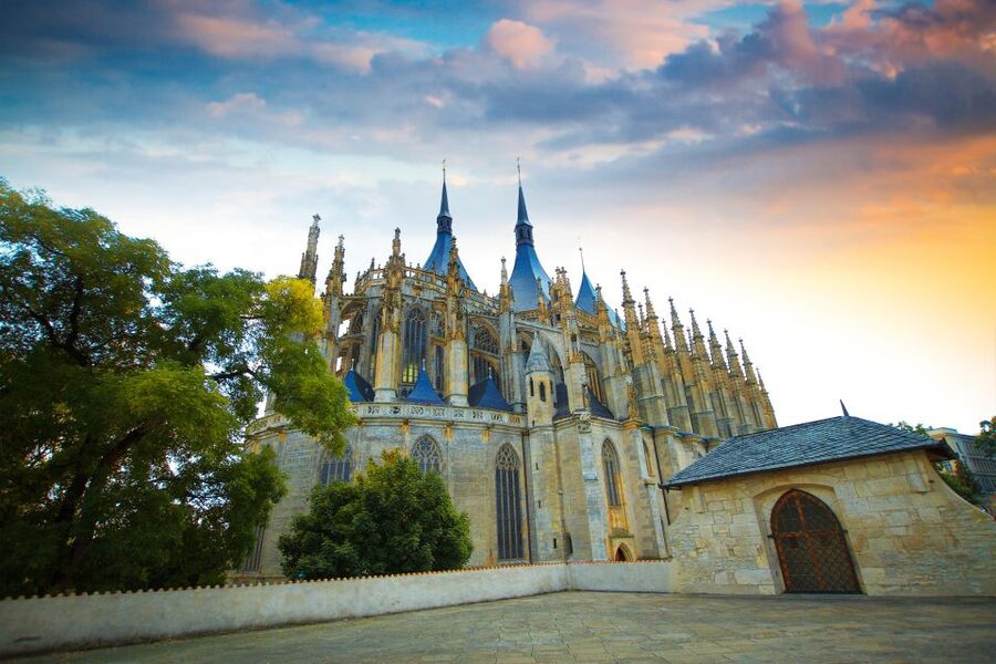 Private Guided Tour from Prague to UNESCO Kutna Hora - Price and value: what $304 per person really covers