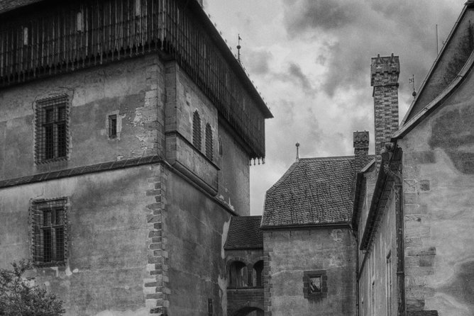 Private Karlstejn castle trip from Prague with Lunch & Admission - Imperial Palace in English: What You Get in the Included 1-Hour Tour