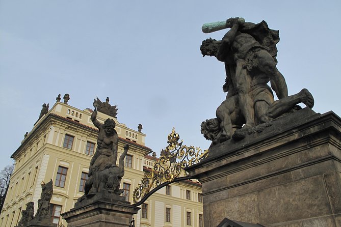 Private Prague Castle Tour with a Czech Guide, meet up at hotel - Meeting point, transport reality, and how to plan your day
