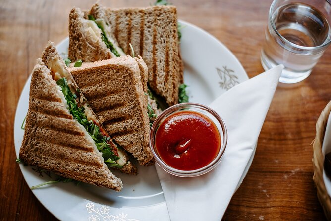 PRIVATE Prague Food Tour: Modern Cuisine in Local Neighbourhoods - Drinks, the full meal feel, and how to pace yourself