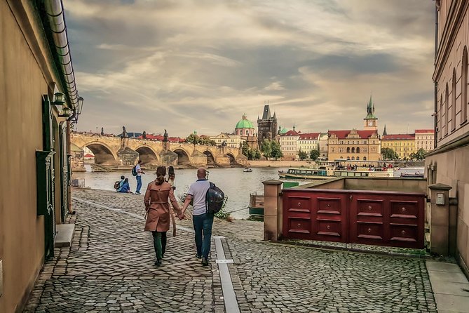 Private Prague walking tour & Karlstejn castle trip from Prague - Karlstejn lunch in the countryside: a real break from city mode