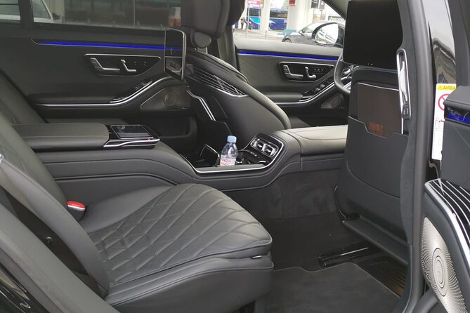 Private Transfer from Prague Airport to Prague City Hotels 1 - 3 pax - Hotel drop-off across Prague with door-to-door convenience