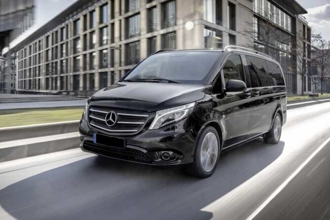 Private Transfer from Prague Airport to Prague City Hotels 1 - 7 pax - Key things that make this transfer work well