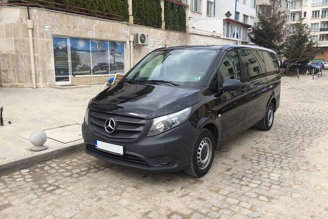 Private Transfer from Prague Airport to Prague City Hotels 1 - 7 pax - Your ride into the city: AC, onboard WiFi, and a private vehicle for 1 to 30 minutes