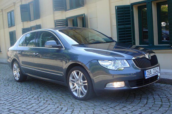 Private Transfer from Prague Airport to the City Centre - Prague Airport to City Center, Without the Taxi Headaches