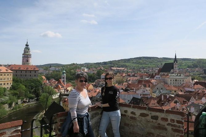 Private transfer in a Sanitized Car Prague to Vienna with 2h stop Cesky Krumlov - Český Krumlov for 2 hours: how to make the most of a short fairy-tale stop