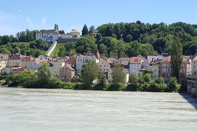 Private Transfer Prague to Passau or Passau to Prague with stop in Cesky Krumlov - Key Things to Know Before You Ride