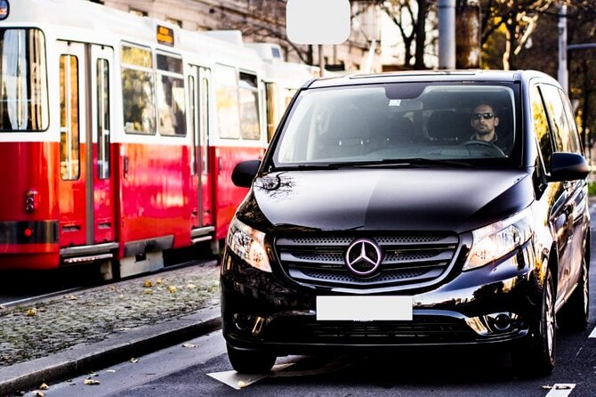 Private Transfer Prague to Passau or Passau to Prague with stop in Cesky Krumlov - Door-to-Door Prague and Passau Transfers That Feel Less Stressful