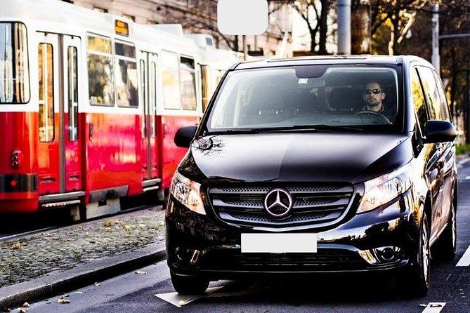 Private Transfer Prague to Salzburg with 2h stop in Krumlov in a Sanitized Car - Pickup Details in Prague, and What “Door-to-Door” Really Means