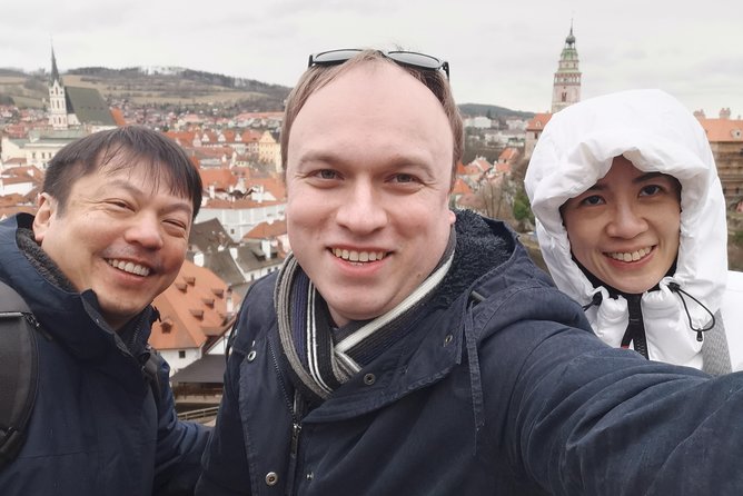 Private UNESCO Český Krumlov Trip from Prague with Local Guide - Cesky Krumlov Castle: five courtyards and the stories you’ll remember