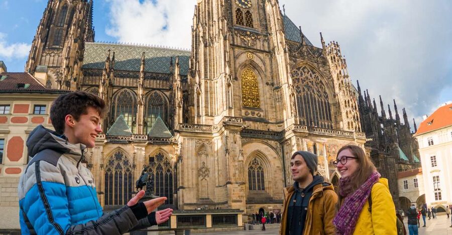 Private Walking tour: From Charles Bridge to Prague Castle - Lesser Town squares, Maltézské Square vibes, and Jánský vršek alchemy