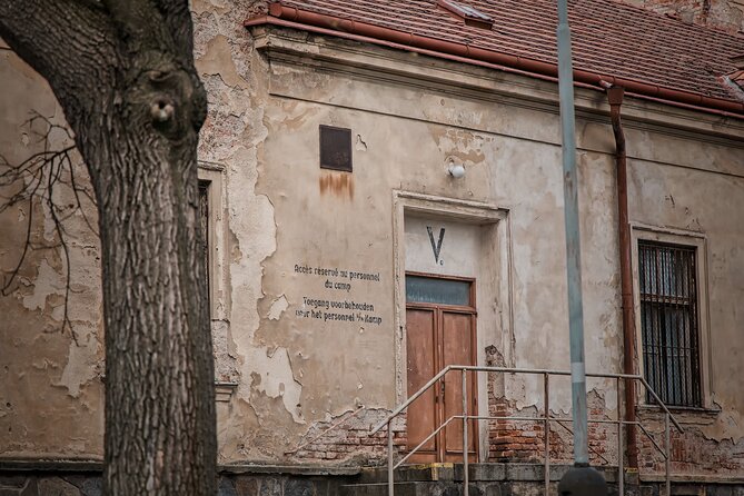 Psychiatric Hospital & Abandoned Cemetery - Tour Pacing and Timing: From 2:00 PM to the Metro