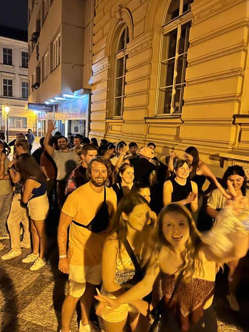 Pub Crawl with Shots and Night Club I Prague - The bar stops, shots, and drink discounts that actually change your budget