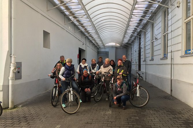 Radtour durch Prag auf Deutsch - Why 3 Hours on a Bike Works Better Than Half Your Day Walking