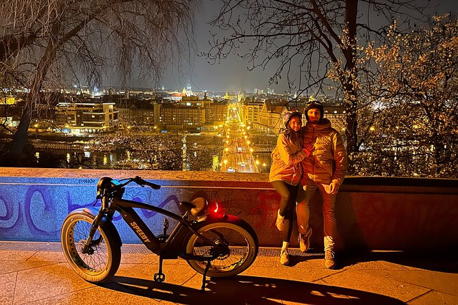Retro Style E-Bike Night Tour in Prague - Live Guided - The 10-minute e-bike training that makes the whole tour work
