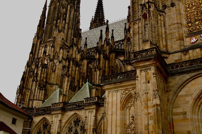 Royal Splendor Unveiled Private Prague Castle Interior Tour - Matthias Gate and the First Courtyard: Where You Get Oriented