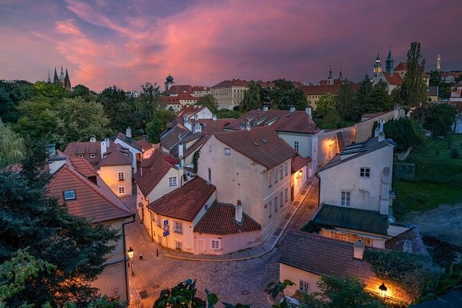 Saint Vitus Cathedral and Hidden Gems of Prague Castle - Saint Vitus Cathedral and St. George’s Basilica: art and architecture in two modes
