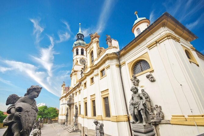 Saint Vitus Cathedral and Hidden Gems of Prague Castle - Price and value: what $85.66 buys in a 4-hour format