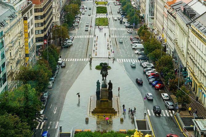 Second World War & Communism (Tip-based 3 hour tour) - From Old Town Hall to Prague’s uprising center: liberation and the first Cold War fractures