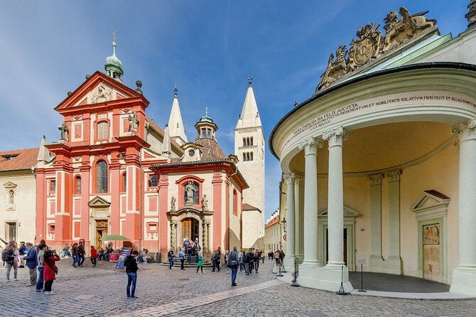 Self-Guided Audio Tour - Prague Castle District - Golden Lane: the alchemist and goldsmith legend in Hradčany