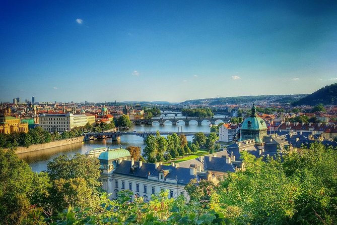 Shared Departure Transfer: Prague Hotel to Prague Airport - Timing: the big question for early flights