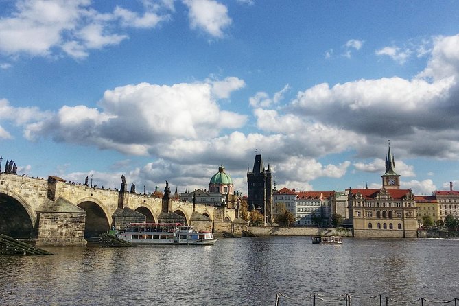 Shared Departure Transfer: Prague Hotel to Prague Airport - The “shared” part: what it means for your ride