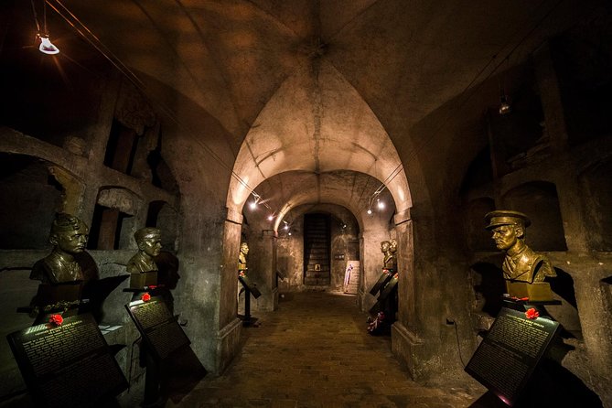Small-Group World War 2 & Operation Anthropoid Tour in Prague - Start at Týnská 627, and how the 3-hour pace works