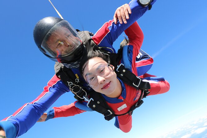Tandem Skydiving in Prague - Tandem Jump with transfers! - The pre-jump briefing: confidence comes from structure