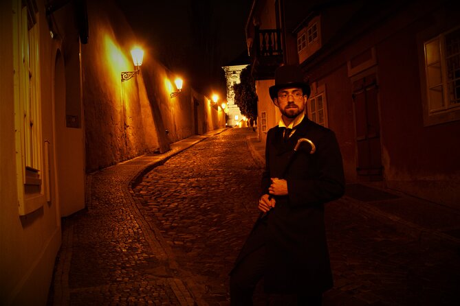 Telltale Ghost Tour - Old Town Square: execution-ground stories and the Týn church glow