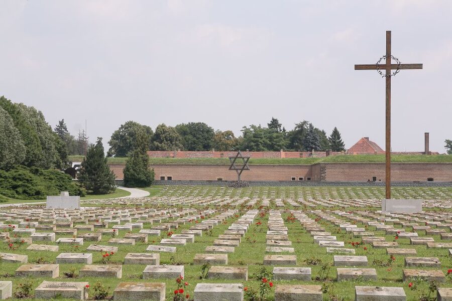 Terezin: Guided Tour of the Concentration Camp and Museum - Logistics that affect your comfort at a dark site