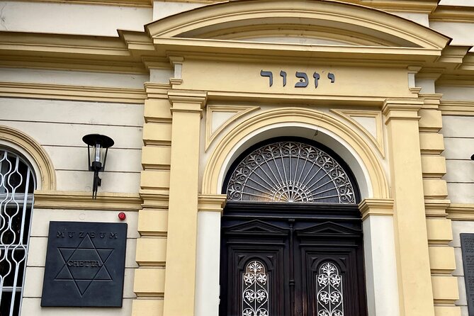 Terezin In-Depth Holocaust Tour From Prague's Center (max 7 pax) - Meet your educators, and why the small group size matters