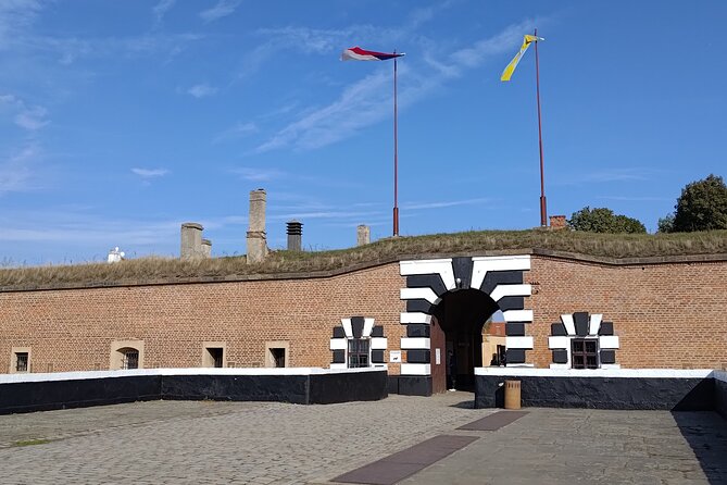 Terezin: Private Half-Day Tour from Prague - Mala Pevnost: Nazi prison cells, routines, and the walk through suffering
