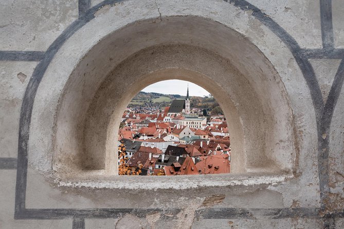 UNESCO Cesky Krumlov from Prague with Guided Tour and Transfer - Pickup in Prague and the coach ride you should plan for