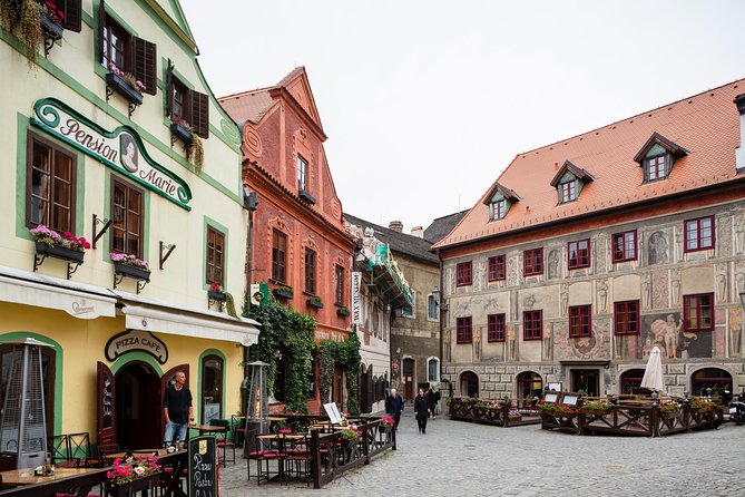 UNESCO Cesky Krumlov from Prague with Guided Tour and Transfer - What the guides add, and why names keep popping up